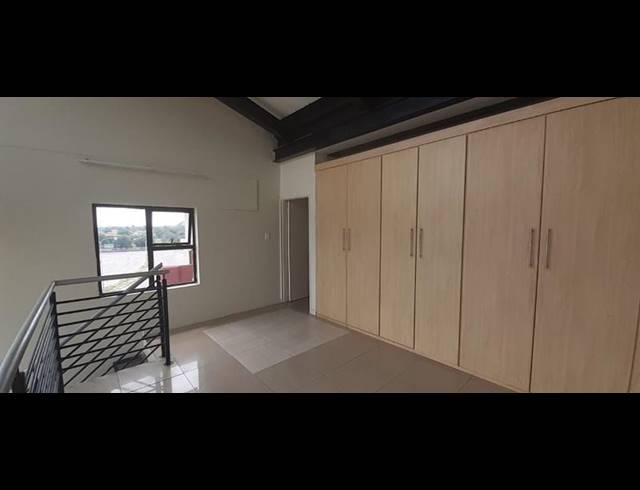 1 BEDROOM PROPERTY TO RENT IN ROOIHUISKRAAL NORTH